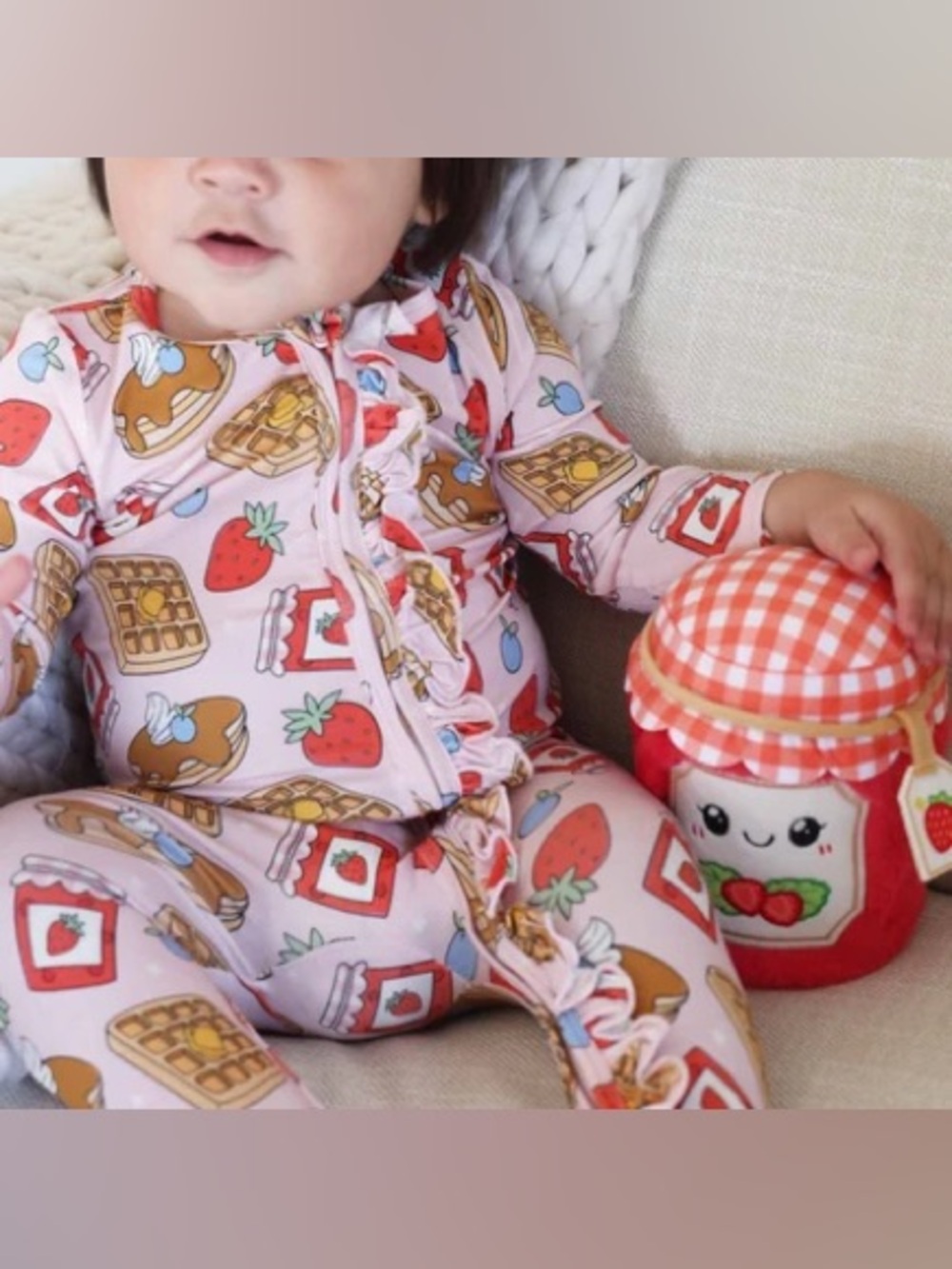 Caden Lane Sweet Stacks Ruffle Zipper Footie Soze Newborn